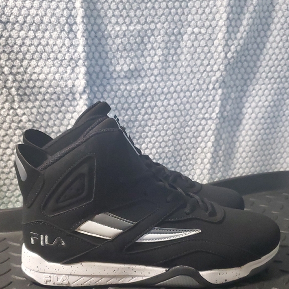Fila Other - Fila  Mid-Top Sneakers